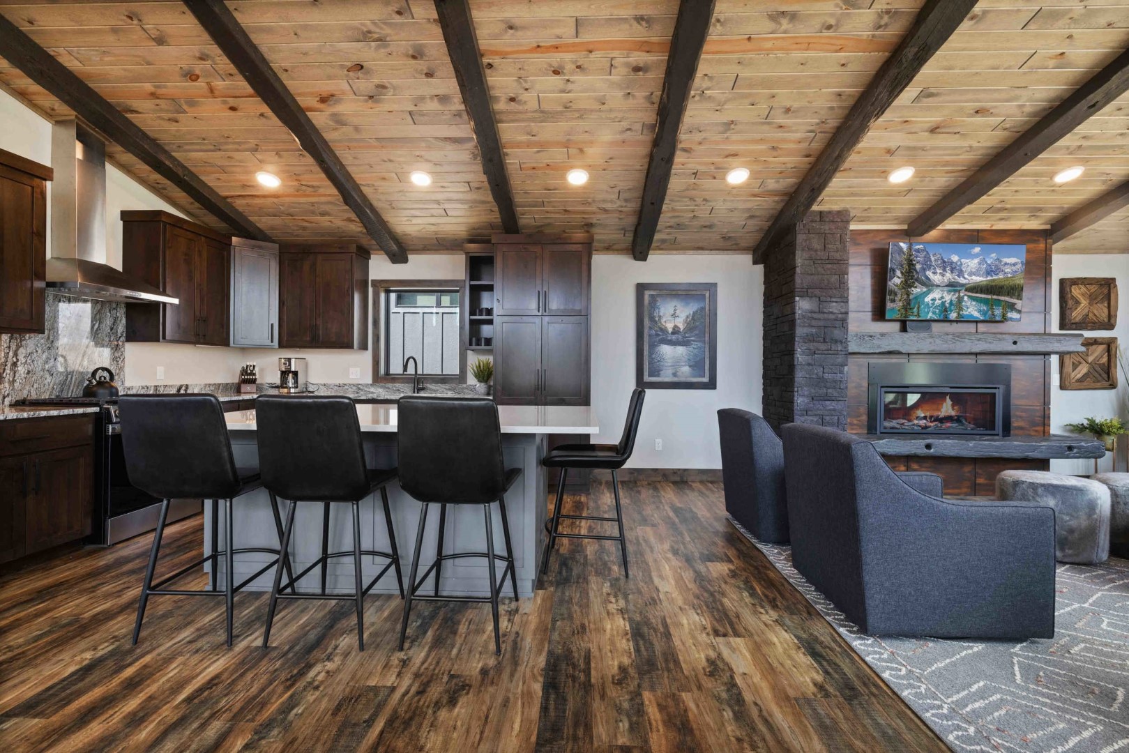 Quarterdeck_Resort_4B_WoodsmokeCabin-16
